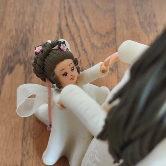 Kneeded Angels Cherished Moments Mother and Daughter Figurine - Picture 6 of 8